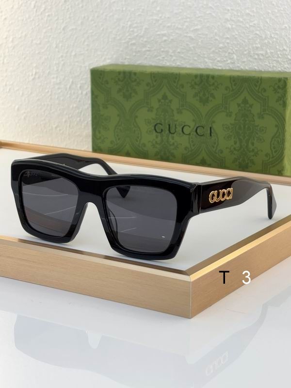 Gucci Sunglasses 689